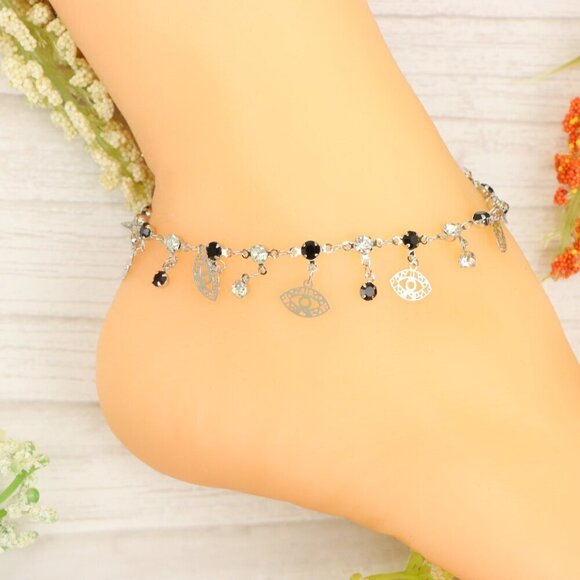 "Handmade Anklet – Elegant & Delicate Jewelry for Women | UNVRC1217 - Picture 5 of 10